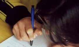 Bị ép học, nam sinh sai côn đồ giết cha và chị gái