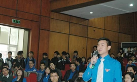 Cán bộ trẻ chất vấn Bộ trưởng Giao thông