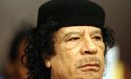 Ông Gadhafi đang ẩn náu gần biên giới?