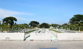 Công viên biển tiền tỉ ở Ninh Thuận hư hỏng ra sao?