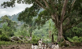 Tộc da đỏ tự xưng 'anh cả loài người'