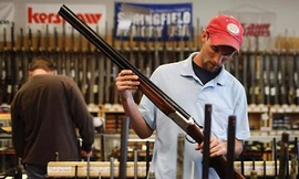 Súng làm giảm tuổi thọ dân Mỹ