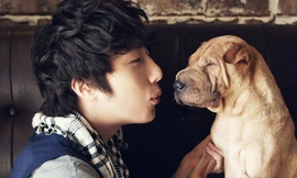 'Thần chết' Jung II Woo lãng tử cùng thú cưng