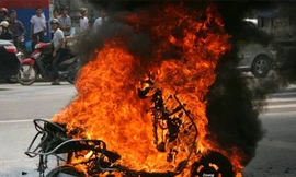 Bộ trưởng Khoa học Công nghệ: Tiếp tục điều tra cháy xe