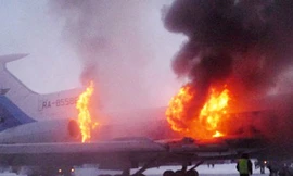 Máy bay chở 128 khách của Nga nổ tung