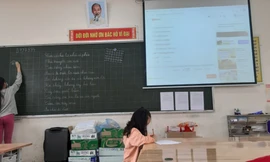 Ảnh: Học sinh trong khu cách ly trường Tiểu học Xuân Phương