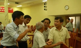 Viện trưởng Viện KSND tối cao tiếp xúc cử tri quận 10 vào ngày 17/6