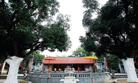 Một góc quang cảnh Đền Hai Bà Trưng 