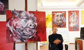 Những con lợn dữ dội trong tranh Mai Huy Dũng. Ảnh: Tiến Đạt