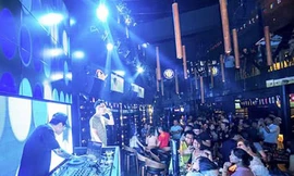 Một quán bar tại TPHCM. Ảnh minh họa