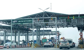 Trạm thu phí tự động Hà Nội - Bắc Giang. ẢNH: NHƯ Ý