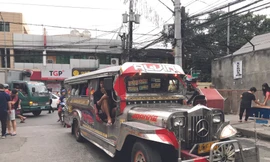 Xe Jeepney trên đường phố Manila 