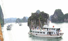 Phí tham quan nhiều di tích, danh thắng tăng cao khiến người dân lo ngại. Ảnh: NGUYÊN KHÁNH 