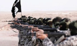 Vũ khí từ nhiều nguồn rơi vào tay bọn khủng bố ở Trung Ðông. Ảnh: Egyptindependent