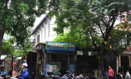 Con ngõ số 49 Phan Bội Châu, Hà Nội, nơi dẫn vào Nhà khách Tỉnh ủy Lai Châu - Ảnh: Dân trí