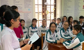 Học sinh lớp 12 một trường THPT ôn luyện cho kỳ thi THPT quốc gia 2019