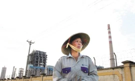 Nhà máy đạm Ninh Bình một trong 12 dự án thua lỗ ngành Công Thương. Ảnh: Phạm tuyên