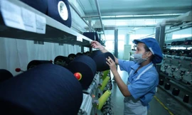 Doanh nghiệp đang “sốt ruột” chờ các gói giải pháp từ Chính phủ. Ảnh: Như Ý