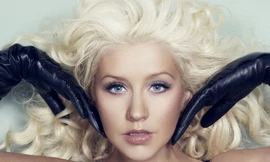 Christina Aguilera khoe đường cong trên Marie Claire