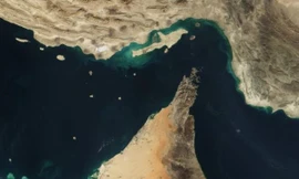 Iran: Không ai có thể vượt qua eo biển Hormuz