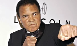 [ẢNH] 'Nắm đấm' cuối cùng của huyền thoại Muhammad Ali