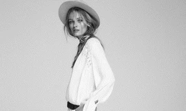 Siêu mẫu nội y Edita Vilkeviciute đẹp ngọt ngào và cá tính