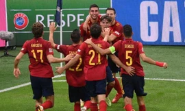 Torres ​tỏa sáng, Tây Ban Nha chấm dứt chuỗi bất bại huyền thoại của Italia