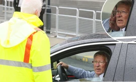 Sir Alex Ferguson bị từ chối phũ phàng khi đến xem Anh-Scotland 