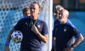 Cựu nhân viên ngân hàng 61 tuổi này là 'vũ khí bí mật' của Azzurri