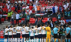 Cổ động viên Pháp ‘trả giá’ vì nhầm Bucharest với Budapest