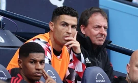 HLV MU cho Ronaldo dự bị vì không muốn cầu thủ này chịu nhục? 