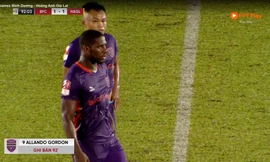 Rimario lại 'nổ súng', Bình Dương thoát thua HAGL trên sân nhà 