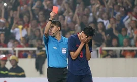 Tiền đạo Thái Lan ám ảnh vì đấm trung vệ Đình Trọng, khiến đội nhà thua thảm Việt Nam 