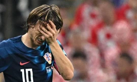 Chùm ảnh: Luka Modric đau đớn và bất lực nhìn Croatia thua Argentina 