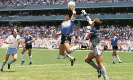 Quả bóng 'Bàn tay Chúa' của Maradona sẽ được bán với giá 68 tỷ đồng 