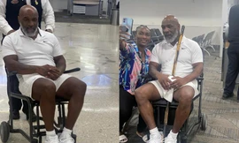 Huyền thoại Mike Tyson phải ngồi xe lăn sau tuyên bố 'sắp chết' 