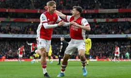 Sao trẻ lập kỷ lục giúp Arsenal áp sát tốp 4