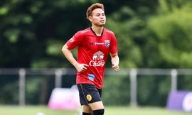 'Vua cùi chỏ' Theerathon tự tin giữ ngôi AFF Cup trước sự cạnh tranh của Việt Nam 