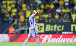 Thầy và trò cùng nhận thẻ đỏ, Barcelona chạm mốc tệ nhất sau 18 năm