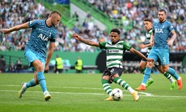 Thủng lưới 2 lần trong 3 phút, HLV Tottenham nuốt không trôi thất bại ở Champions League 