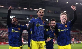 Các cầu thủ MU nói gì trong giờ nghỉ trước khi đè bẹp Brentford ở hiệp 2?