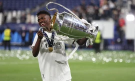 Quên Mbappe đi, Vinicius mới là báu vật của Real Madrid! 