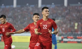 Tiến Linh đứng thứ 29, Theerathon vào tốp 10 Quả bóng vàng châu Á 