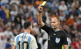 Trận Hà Lan - Argentina phá kỷ lục thẻ phạt trong lịch sử World Cup 