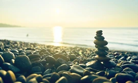 Bãi biển Cổ Thạch, huyện Tuy Phong, tỉnh Bình Thuận hấp dẫn du khách bởi vô số những hòn đá cuội...