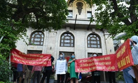 Nhà đầu tư trái phiếu Tân Hoàng Minh nhiều lần đề nghị doanh nghiệp hoàn tiền. Ảnh: Minh Dũng