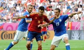 Italia và Tây Ban Nha chia điểm trong trận cầu đỉnh cao