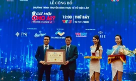 Trao bằng chứng nhận kỷ lục Việt Nam cho chương trình