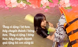 20/10: Người dân, chủ cửa hàng hoa hướng về bà con vùng lũ