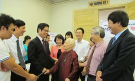 Doanh nhân Việt bàn mô hình “Gia đình quản”